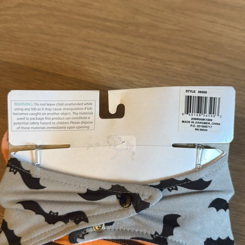 Hudson Baby Halloween Baby Socks and Bib Set NEW!